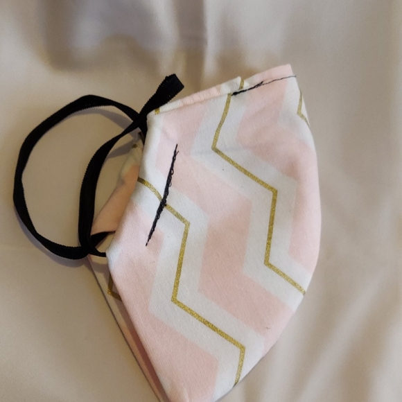 HANDMADE CLOTH MASK - Picture 3 of 3